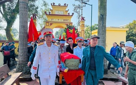 Một số hình ảnh Lễ đón và an táng hài cốt liệt sĩ Lưu Văn Duệ