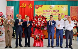Sôi nổi Ngày hội đại đoàn kết thôn Đoàn Kết, xã Đoài Phương