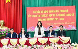 PHÓ BÍ THƯ THƯỜNG TRỰC ĐẢNG ỦY, CHỦ TỊCH UỶ BAN MẶT TRẬN TỔ QUỐC NGUYỄN THỊ KIM TUYẾN TIẾP XÚC CỬ TRI TỔ ĐẠI BIỂU HỘI ĐỒNG NHÂN DÂN SỐ 3- HĐND XÃ TRUNG GIÃ KHOÁ XXI, NHIỆM KỲ 2021-2026.