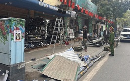 Phường Ba Đình tháo dỡ loạt mái che làm xấu cảnh quan đô thị