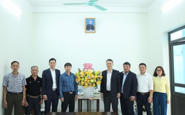 Lãnh đạo xã Mê Linh thăm, chúc mừng Lễ Giáng sinh năm 2025 tại các giáo họ trên địa bàn xã