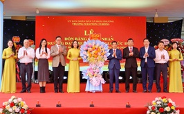 Trường Mầm non Cổ Đông đón Bằng công nhận trường đạt chuẩn Quốc gia mức độ 2