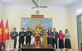 ĐOÀN LÃNH ĐẠO XÃ TRUNG GIÃ THĂM, CHÚC MỪNG CÁC ĐƠN VỊ BỘ ĐỘI THUỘC SƯ ĐOÀN 312