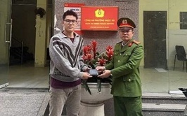 Trao trả tài sản đánh rơi: Hình ảnh đẹp của lực lượng Công an phường Ngọc Hà
