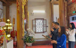 TIN PHÓNG SỰ: 
PHƯỜNG TƯƠNG MAI TỔ CHỨC LỄ DÂNG HƯƠNG TƯỞNG NIỆM 944 NĂM HUÝ NHẬT THÁI SƯ LÝ ĐẠO THÀNH (Ngày 29/11/2025 tức ngày 10/10 âm lịch).