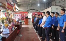 Cụm Đoàn thi đua số 4 thành đoàn Hà Nội dâng hương tại Bảo tàng chiến sỹ CM bị địch bắt tù đầy, khánh thành công trình thanh niên tại thôn Cổ Trai xã Đại Xuyên