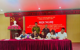 Công an xã Phúc Tiến tổ chức  hội nghị tuyên truyền, phổ biến pháp luật và ký cam kết phòng, chống tội phạm
