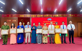 Đồng chí Nguyễn Thị Quỳnh Anh - người lãnh đạo bản lĩnh, son sắt với Đảng
