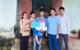 Điểm tựa cho những tuổi thơ mong manh