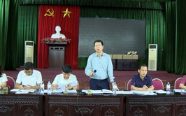 Chủ tịch UBND huyện Hoài Đức Nguyễn Hoàng Trường đối thoại với công dân thôn Phú Vinh về kết quả kiểm tra, giải quyết đơn của công dân