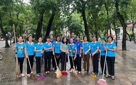 RA QUÂN VỆ SINH MÔI TRƯỜNG