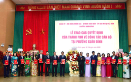 Phường Xuân Đỉnh công bố các Quyết định về tổ chức bộ máy và nhân sự