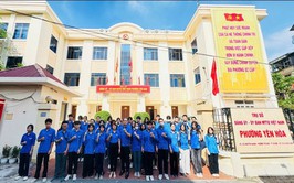 Đoàn TNCS Hồ Chí Minh phường Yên Hoà tổ chức ra quân vệ sinh môi trường, chỉnh trang đô thị