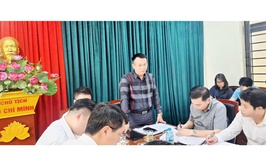 Thường trực Đảng uỷ xã Hát Môn làm việc với Phòng Kinh tế