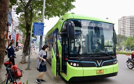 Phổ cập phương tiện xanh, Hà Nội xem xét tăng lệ phí trước bạ đối với xe xăng