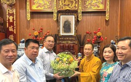 Lãnh đạo phường Đống Đa thăm một số tổ chức tôn giáo