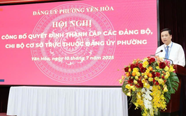 Đảng ủy phường Yên Hòa công bố và trao Quyết định thành lập các Đảng bộ, Chi bộ cơ sở trực thuộc Đảng ủy phường.