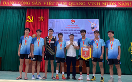 SÔI NỔI GIẢI BÓNG CHUYỀN HƠI THANH NIÊN 
CHÀO MỪNG NGÀY THÀNH LẬP XÃ YÊN LÃNG