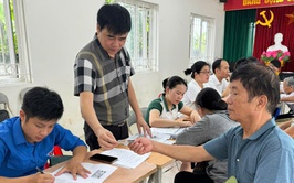 Phường Long Biên triển khai hướng dẫn kê khai hồ sơ trợ cấp hưu trí xã hội theo Nghị định 176/2025/NĐ-CP tại các nhà văn hóa tổ dân phố