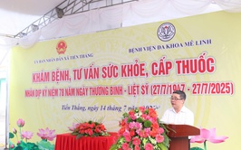 Xã Tiến Thắng tổ chức khám sức khỏe, cấp thuốc và tặng quà cho đối tượng chính sách nhân kỷ niệm 78 năm Ngày Thương binh - Liệt sĩ