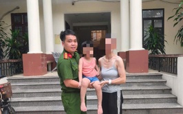 Công an phường Hà Đông kịp thời hỗ trợ cháu nhỏ đi lạc trở về với gia đình