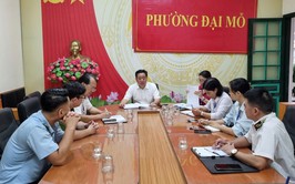 Tăng cường kiểm tra, xử lý các vi phạm trong kinh doanh thực phẩm 
tươi sống bên ngoài Chợ Phùng Khoang
