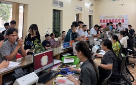Ngày 15/7, Điểm phục vụ hành chính công xã Phú Nghĩa tiếp nhận 185 hồ sơ hành chính