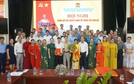 Công bố các Quyết định về công tác tổ chức, công tác cán bộ hội nông dân xã Ứng Thiên