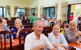 VÂN ĐÌNH, GẦN 800 NGƯỜI CAO TUỔI ĐƯỢC HỖ TRỢ LÀM THỦ TỤC HƯỞNG TRỢ CẤP HƯU TRÍ XÃ HỘI