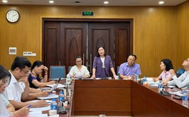 Ban thường trực Uỷ ban Mặt trận Tổ quốc Việt Nam phường làm việc với ngân hàng chính sách xã hội Đống Đa