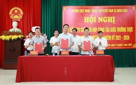 HĐND xã Minh Châu công bố Quyết định thành lập Tổ đại biểu và ký kết chương trình phối hợp công tác năm 2025