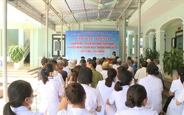 Xã Phúc Thọ: khám bệnh, chăm sóc sức khoẻ, cấp thuốc phụ vụ đối tượng chính sách dịp 27/7