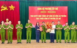 Đảng bộ phường Tây Mỗ tổ chức Hội nghị trao Quyết định thành lập Đảng bộ Công an phường và giao nhiệm vụ cho cán bộ diện Ban Thường vụ Đảng ủy quản lý