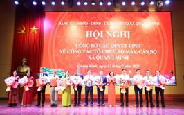 Đảng ủy, HĐND, UBND xã Quang Minh công bố các quyết định về công tác cán bộ