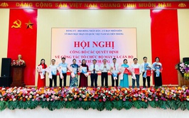 
Hội nghị công bố các Quyết định về công tác tổ chức bộ máy và cán bộ xã Tiến Thắng
