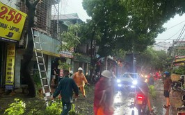 Hà Nội yêu cầu các xã, phường, sở ngành tập trung ứng phó bão số 3