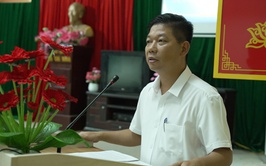 Phó Bí thư thường trực Đảng ủy Khuất Hữu Tuấn dự sinh hoạt chi bộ thôn Cát Động