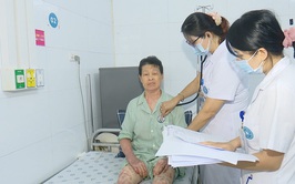 Bác sĩ cảnh báo cẩn trọng dị ứng thuốc do người dân quen tự mua thuốc uống, điều trị bệnh