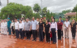 Lễ dâng hương, dâng hoa tưởng niệm ngày Thương binh liệt sỹ 27/7