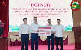 Agribank Chi nhánh Quốc Oai đồng hành cùng xã Phú Cát tri ân người có công với cách mạng