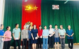 Hội LHPN xã Quốc Oai tổ chức thăm, tặng 115 suất quà tri ân nhân ngày thương binh - liệt sĩ 27/7