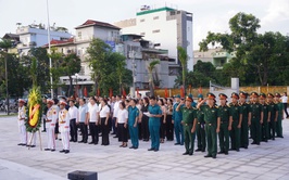 LỄ ĐẶT VÒNG HOA VÀ DÂNG HƯƠNG TƯỞNG NIỆM CÁC ANH HÙNG LIỆT SĨ NHÂN KỶ NIỆM 78 NĂM NGÀY THƯƠNG BINH LIỆT SĨ (27/7/1947 – 27/7/2025)