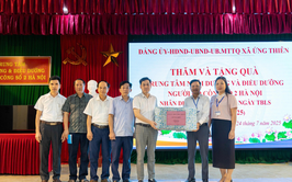 Đảng ủy -HĐND- UBND - UBMTTQ xã Ứng Thiên thăm và tặng quà Trung tâm nuôi dưỡng và điều dưỡng người có công số 2 Hà Nội nhân kỷ niệm 78 năm ngày Thương binh- Liệt sĩ