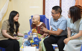ĐẢNG ỦY – HĐND – UBND – UB MTTQ VIỆT NAM PHƯỜNG KIM LIÊN THĂM HỎI, TẶNG QUÀ GIA ĐÌNH CHÍNH SÁCH, NGƯỜI CÓ CÔNG VỚI CÁCH MẠNG NHÂN KỶ NIỆM 78 NĂM NGÀY THƯƠNG BINH – LIỆT SĨ