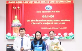 Chi bộ Văn phòng HĐND - UBND Phú Diễn sẵn sàng cho nhiệm kỳ mới