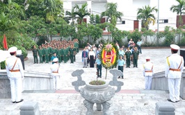 Xã Thanh Oai dâng hương tưởng niệm các Anh hùng liệt sĩ nhân kỷ niệm 78 năm ngày thương binh liệt sĩ (27/7/1947-27/7/2025)