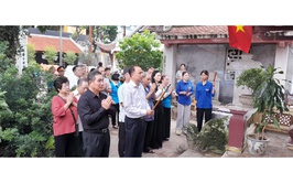 Phường Tây Hồ trang trọng dâng hương tại các nhà bia tưởng niệm trên địa bàn phường nhân kỷ niệm 78 năm Ngày thương binh liệt sỹ (27/7/1947-27/7/2025)