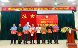 HỘI CCB XÃ HÁT MÔNCÔNG BỐ QUYẾT ĐỊNH VỀ CÔNG TÁC CÁN BỘ VÀ TRIỂN KHAI CHƯƠNG TRÌNH CÔNG TÁC HỘI 6 THÁNG CUỐI NĂM 2025
