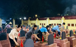 Xã Vân Đình tổ chức Lễ dâng hương, thắp nến tri ân tại các nghĩa trang liệt sỹ trên địa bàn