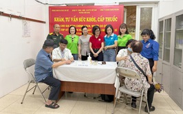 Phường Kiến Hưng tổ chức khám bệnh cấp thuốc cho gia đình chính sách và người có công với cách mạng